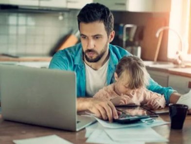 Почему работать из дома не всегда хорошо. Опрос о выгорании на «удаленке»