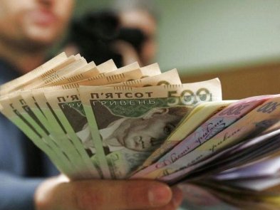 Як змінювалися зарплати українців та хто у 2023 році заробив найбільше