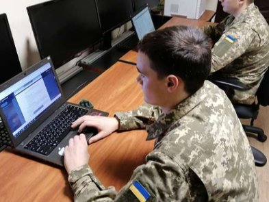 Кібервійна рф проти України: як працюють російські хакери та воюють українські кібервійська