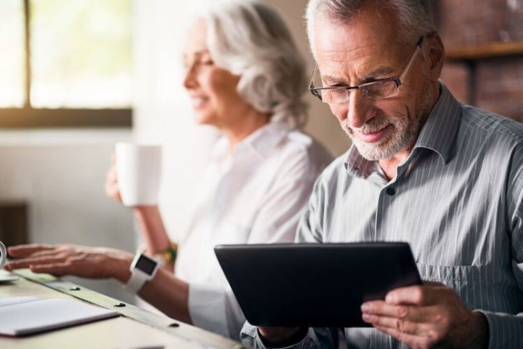 AgeTech - який потенціал мають технології для літніх людей?