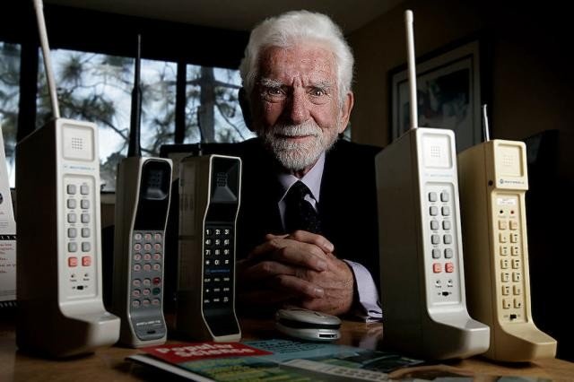   Хто такий Мартін Купер: батько мобільного телефону з українським корінням