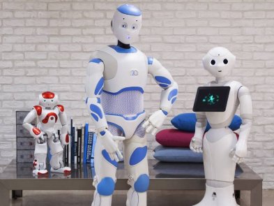 «Он следит за тобой»: Роботы уже вовсю увольняют людей
