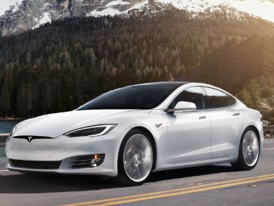 Tesla стала найбільшим виробником електромобілів у світі