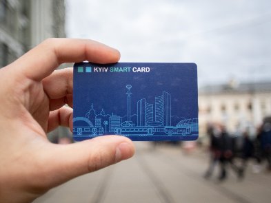 В системе продажи Kyiv Smart Card сбой. В метро опять продают жетоны и проездные