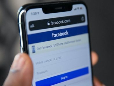 На Facebook подали до суду за те, що вона розряджала акумулятори смартфонів