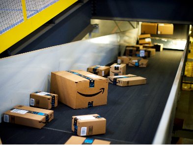 Amazon з вересня почне віддавати нерозпродані товари на благодійність
