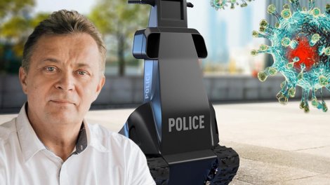 З електрошокером та усмішкою на екрані: коли робот-поліцейський вийде на вулиці України