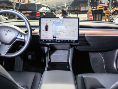 «Беспилотный Uber»: Tesla запустит сервис автономных такси в 2020 году