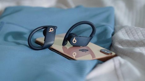 Apple готує нові бездротові навушники PowerBeats