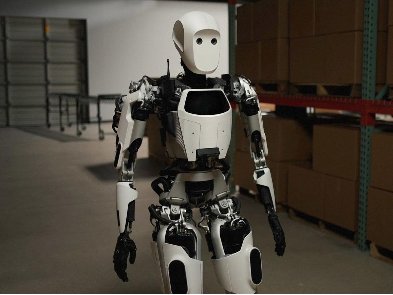 Робот під назвою Apollo, схожий на людину, має здатність виконувати складні або потенційно небезпечні для здоров'я завдання