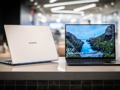 Microsoft внезапно начала торговать запрещенными ноутбуками Huawei