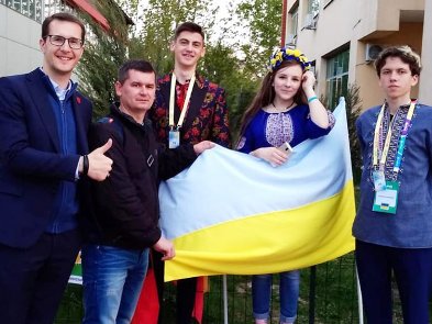 На міжнародному конкурсі з ІТ-технологій школярі з Житомира вибороли три медалі