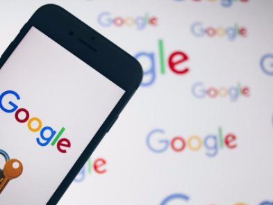 Google меняет поиск ради больших компаний и ведет «черные списки» сайтов