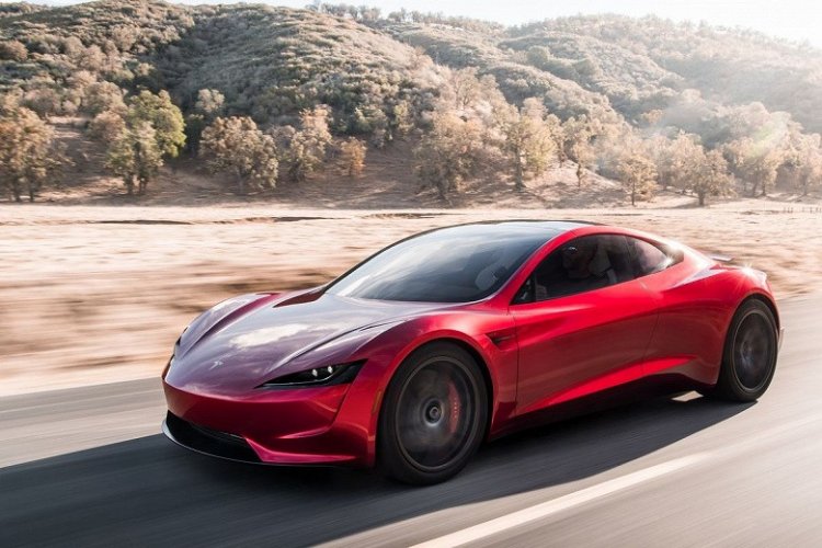 Илон Маск надеется, что Tesla Roadster 2 не будет убивать людей