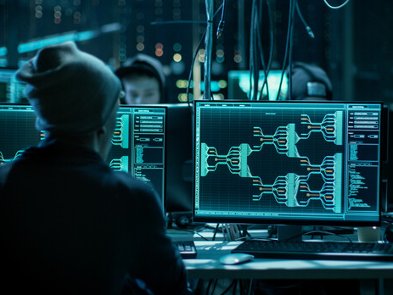 Нова кібератака на державні організації України через розсилання електронних листів