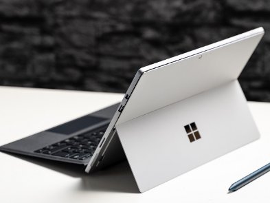 Microsoft покажет планшет Surface 7 на процессоре от Qualcomm 2 октября