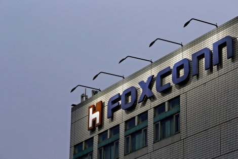 Foxconn, крупнейший сборщик iPhone, решил заняться созданием электромобилей. В этом ему поможет Fiat Chrysler Automobiles